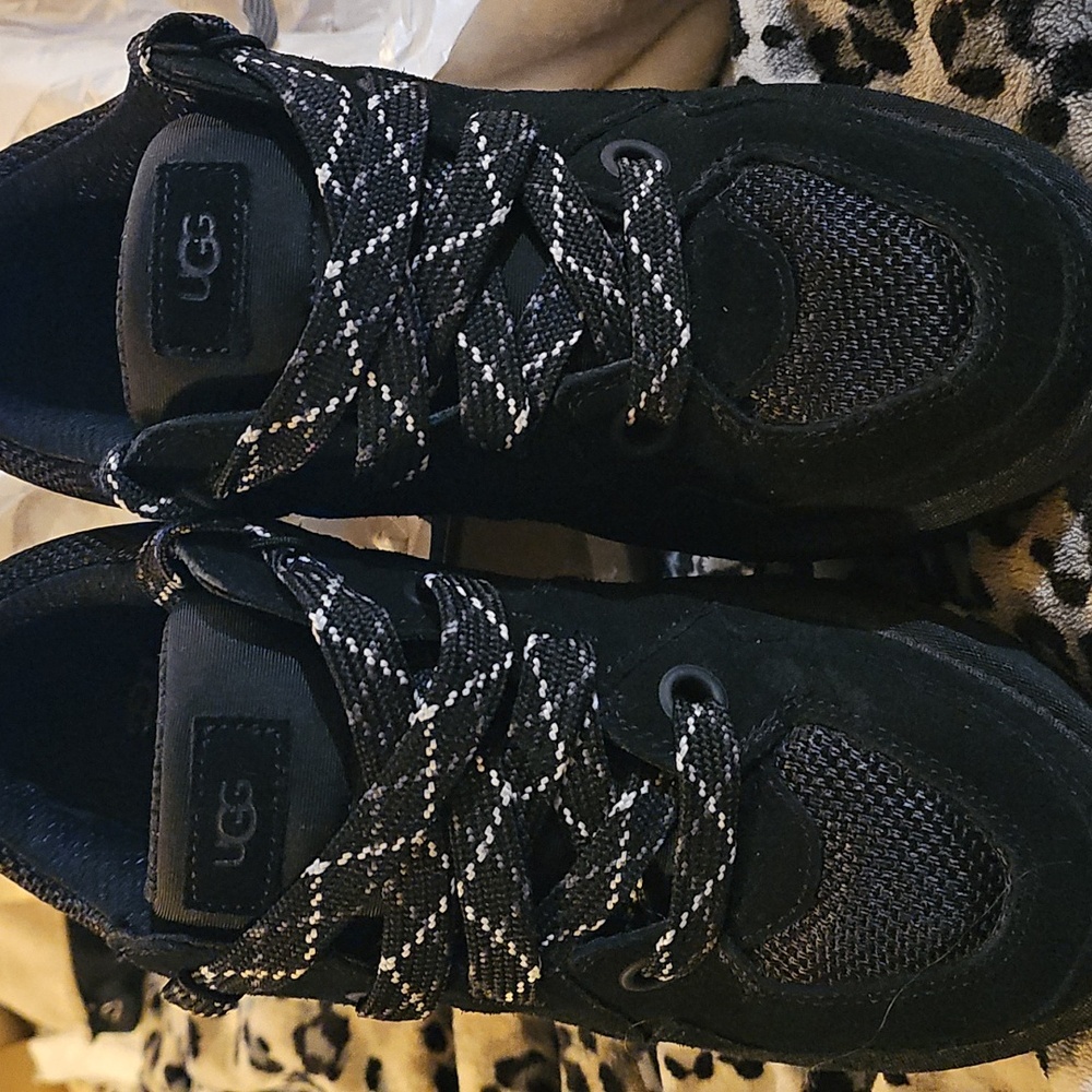 UGG Women's Black Lo Lommell Shoes